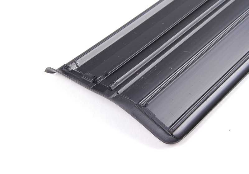Moldura frontal OEM 51472252280 para BMW E36. Original BMW.