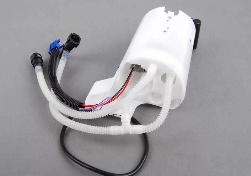 Kit reparación bomba de combustible y medidor nivel OEM 16117198099 para BMW Z4 E85, E86. Original BMW.