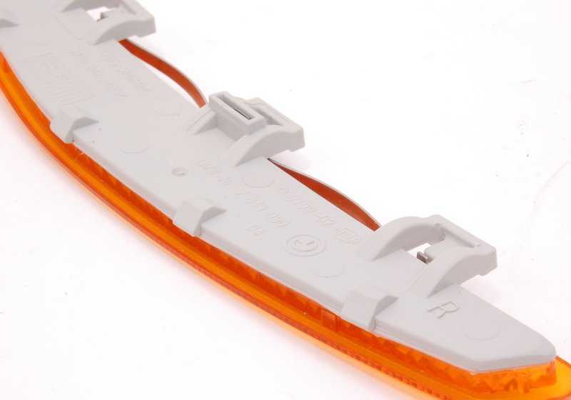 Refletor lateral direito OEM 63147839090 para BMW E60, E61. BMW original.
