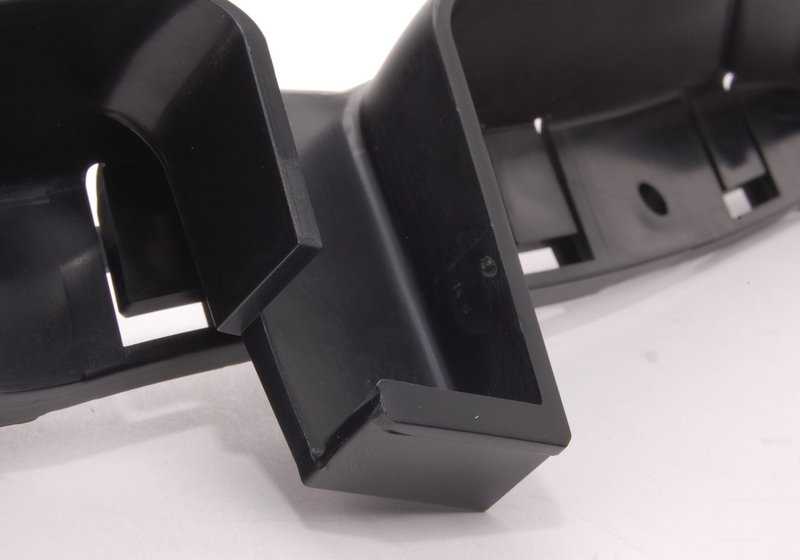 Soporte lateral izquierdo OEM 51117895735 para BMW Serie 5 E60 y E61. Pieza de carrocería original BMW.