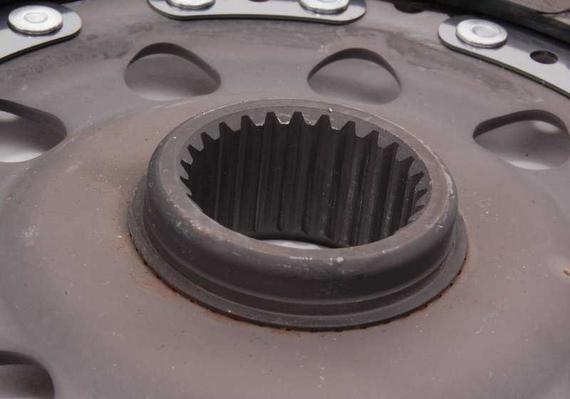 Kit de embrague OEM 21207603248 para BMW E92, E93, F10, F12, F13. Compatible con motores N63T y cambio automático. Original BMW.