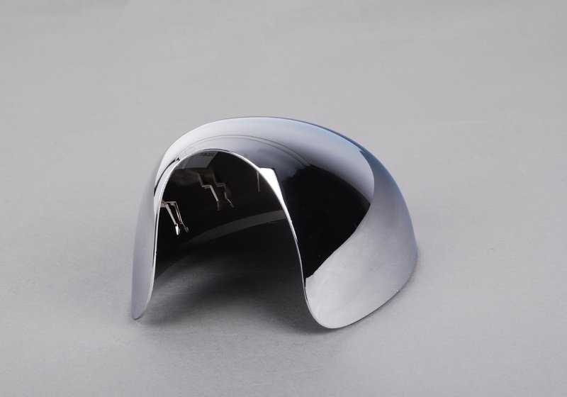 Cubierta izquierda de espejo retrovisor cromada OEM 51167123293 para MINI R50, R52, R53. Recambio original MINI. Ideal para sustituir tapa espejo dañada o personalizar con acabado en cromo.