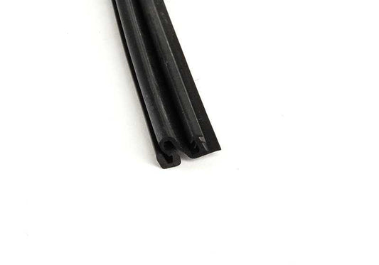 Tira de goma OEM 17111737713 para BMW E39, E38, E52. Pieza original BMW para el sistema del radiador o conjunto de refrigeración. Longitud: 621 mm. Original BMW.