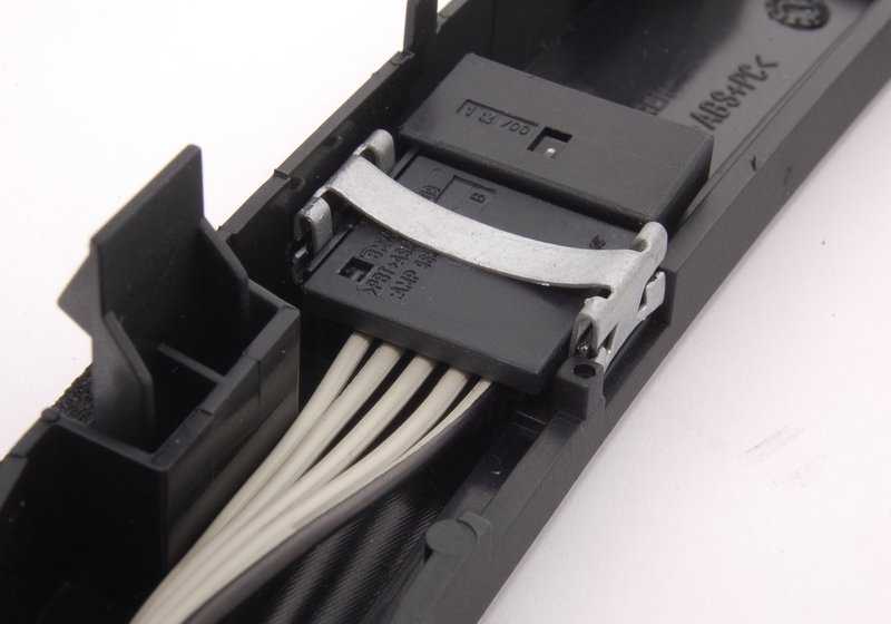 Embellecedor palanca de cambios Steptronic OEM 51168257117 para BMW E46. Original BMW.
