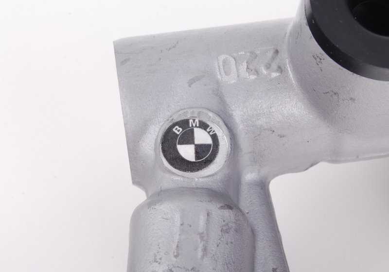 OEM brake master cylinder 343678566 for BMW E46, E85, E86. Compatible with models such as 316i, 316ci and others of series 3. Original BMW piece.