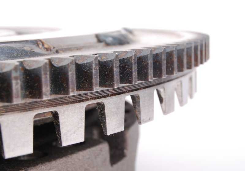Volante bimasa OEM 21212283060 para BMW Serie 1 E81,E87; Serie 3 E90,E91,E92,E93; Serie 5 E60,E61; Serie 6 E63,E64; X1 E84; X3 E83; Z4 E85,E86,E89. Original BMW.