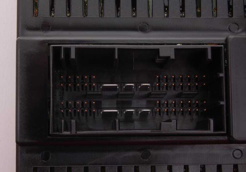 Módulo de interruptores para luces y antinieblas OEM 61319133026 para BMW E46. Original BMW.