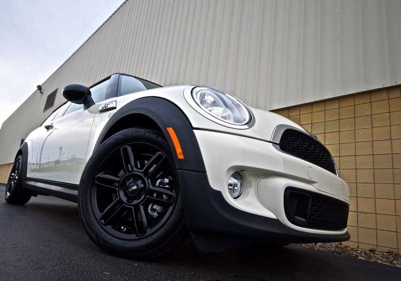 Llanta de aluminio 6 Star Twin Spoke R119 negra OEM 36116856969 para MINI R56, R56 LCI, Clubman R55, Cabrio R57, Coupé R58, Roadster R59... y más. Original MINI.