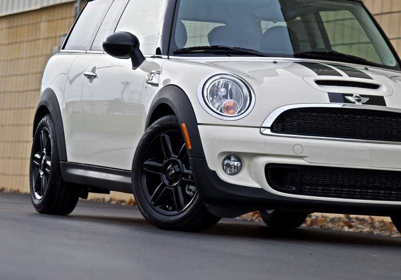 Llanta de aluminio 6 Star Twin Spoke R119 negra OEM 36116856969 para MINI R56, R56 LCI, Clubman R55, Cabrio R57, Coupé R58, Roadster R59... y más. Original MINI.