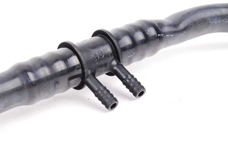 Tubería de vacío OEM 11666769086 para BMW E82, E88, E90, E91, E92, E93, E60, E61, E89. Compatible con motores N54. Original BMW.