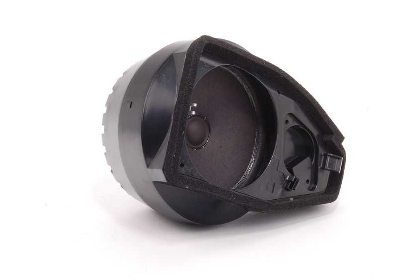 Altavoz trasero derecho OEM 65138370868 para BMW E36. Pieza original BMW. Ideal para sistema estéreo trasero. Repuesto original, perfecta compatibilidad y calidad garantizada.