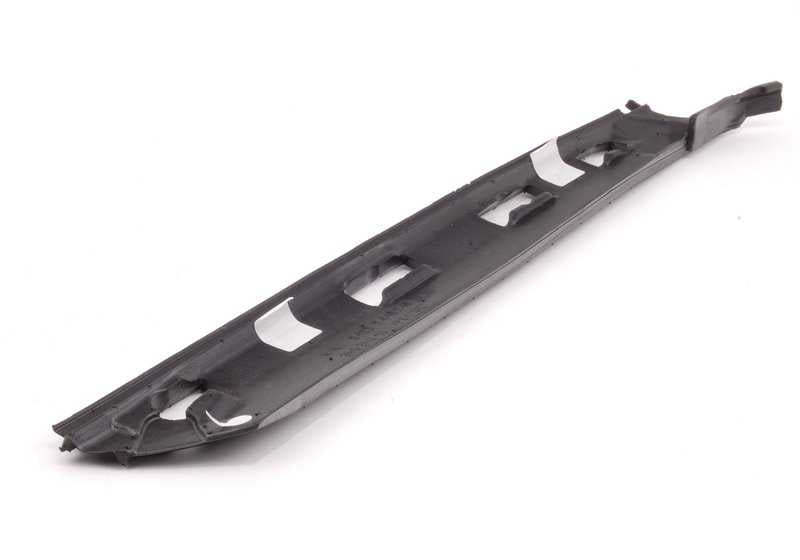 Embellecedor pilar delantero derecho OEM 51337119718 para MINI R50, R53. Pieza original MINI. Ideal para sustituir moldura exterior del pilar A lado acompañante.