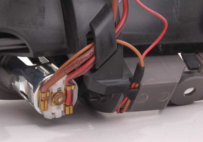 Soporte funcional consola central OEM 51167037227 para BMW Z4 E85. Original BMW.