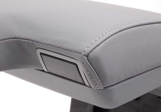 Reposabrazos de cuero gris OEM 51167901343 para BMW E46 M3 {BL91, BR91}. Original BMW.