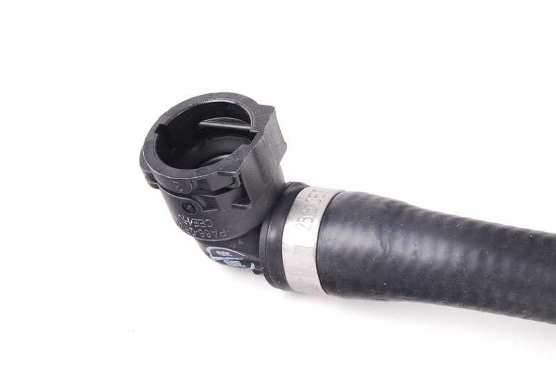 Manguera de retorno refrigerante OEM 17127540667 para BMW E60, E60N, E61, E61N, E63, E63N, E64, E64N. Original BMW.