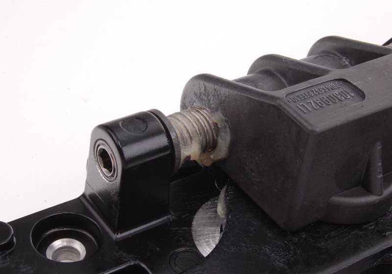 Cierre izquierdo OEM 54347156985 para BMW E64, E64N. Original BMW.