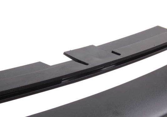 Rechte Lufteingangsnetz 51118045922 für BMW E82, E88. Original BMW.