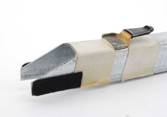 Guía de ventana izquierda OEM 51321934893 para BMW E30 {318i, 320i}. Original BMW.