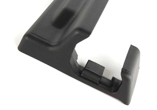 Die **Blende vorne rechts** mit der **Hersteller-Nr. 52108270018** è l'originale Bauteil von **BMW**, in **colore nero**, passend für bestimmte Modelle der **3er- und 6er-Reihe**, nämlich:
- **BMW 3er E46**
- **BMW 6er E64** e **E64N**
SÌ