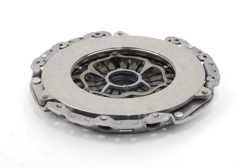 OEM full clutch kit 2121282667 for BMW E46. It includes all the necessary components (disc, maza and bearing). Diameter 240mm. Original BMW.