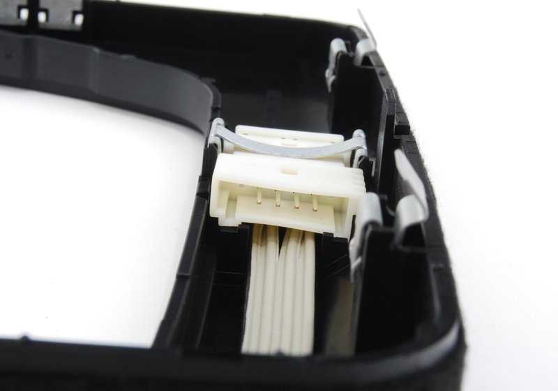 Embellecedor palanca de cambios OEM 51167034089 para BMW E60, E61 5-Series. Compatible con versiones 520d, 520i, 523i (manual y automático). Original BMW.