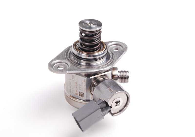 Bomba de alta presión OEM 13517595339 para BMW F07, F10, F11, F12, F13, F01, F02, F04, E70, E71, E72. Compatible con motores N63. Original BMW.