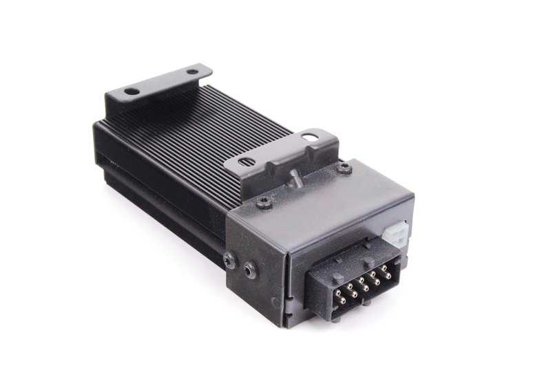 Amplificador Subwoofer OEM 65136946987 para BMW E46. Parte del sistema de sonido HiFi Harman Kardon. Recambio original BMW.