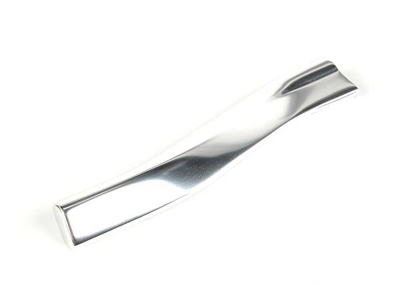 OEM de moldagem por cromo esquerdo 51131932799 para BMW E30 318i, 320i {todos os modelos compatíveis indicados}. BMW original.