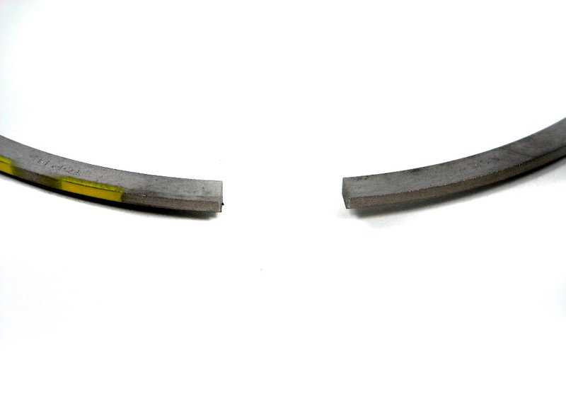 Juego de segmentos de pistón OEM 11251713193 para BMW E30, E36, E28, E34. Original BMW.