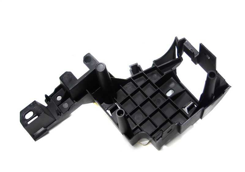 Soporte base maletero OEM 51478237134 para BMW E46 {316i, 318d} con transmisión manual y automática. Compatible con versiones AX31, AX32, AX41, AX42, EX31, EX32, EX41, EX42, EL51, EL71. Original BMW.