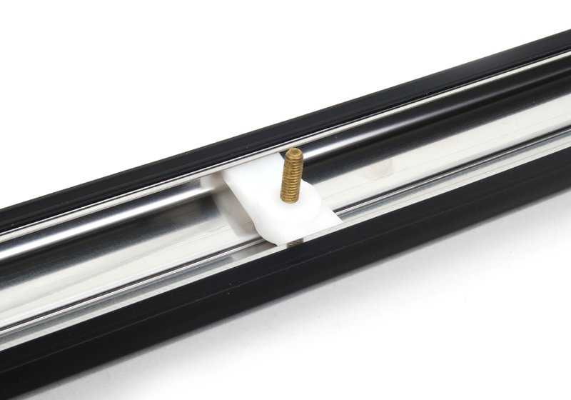 Moldura lateral trasera derecha OEM 51131839136 para BMW E24 630CS, 628CSi (todos los modelos desde 1976 hasta 1987). Original BMW.