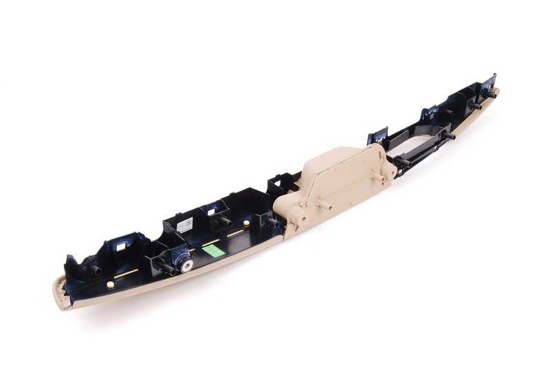 Impresberazo Porte gauche Beige OEM 51419146033 pour BMW E90, E91. BMW d'origine.