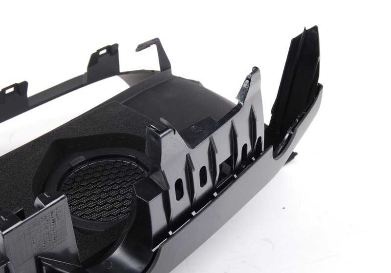 Panel lateral trasero izquierdo superior OEM 51437031367 para BMW E85. Original BMW.
