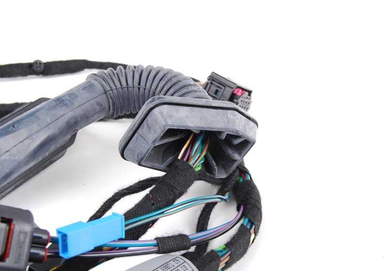 Cableado lado del pasajero OEM 61126913082 para BMW E46. Original BMW.