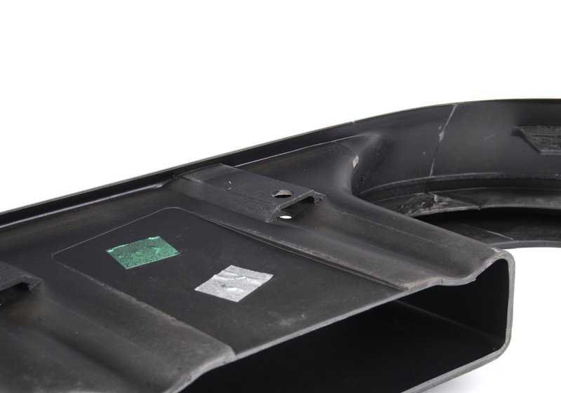 REMBORT REMORT OEM 51118148056 pour BMW 5 E34 (530i M60) avec un changement manuel ou automatique. Compatible avec les modèles fabriqués entre 1992 et 1996. Pièce BMW originale.