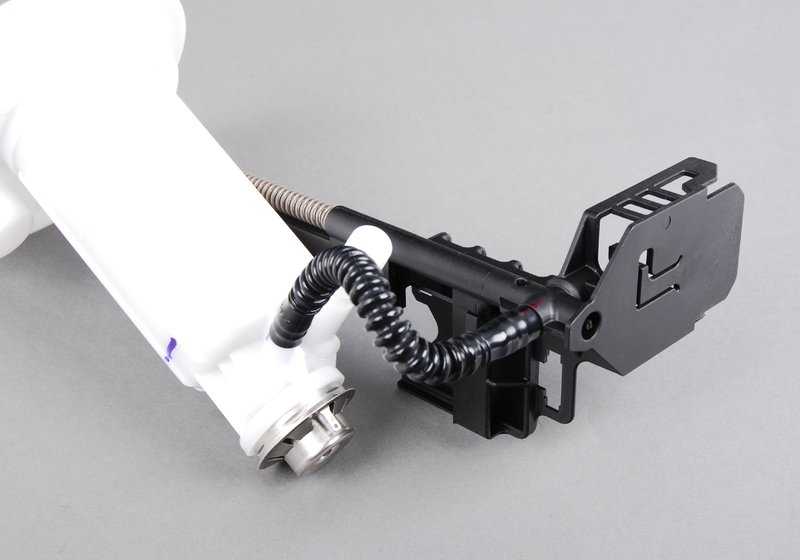 Filtre à essence avec régulateur de pression OEM 16117373470 pour BMW E60, E60N, E61, E61N, E63, E63N, E64, E64n. BMW d'origine.