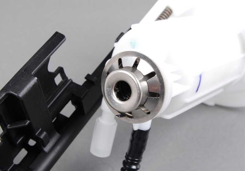 Filtre à essence avec régulateur de pression OEM 16117373470 pour BMW E60, E60N, E61, E61N, E63, E63N, E64, E64n. BMW d'origine.