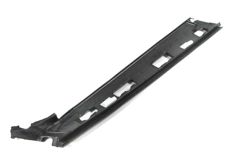 Embellecedor pilar delantero derecho OEM 51337119718 para MINI R50, R53. Pieza original MINI. Ideal para sustituir moldura exterior del pilar A lado acompañante.