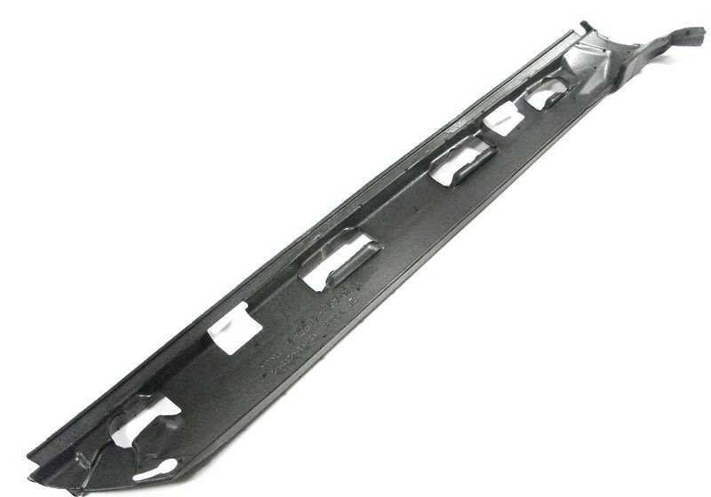 Embellecedor pilar delantero derecho OEM 51337119718 para MINI R50, R53. Pieza original MINI. Ideal para sustituir moldura exterior del pilar A lado acompañante.