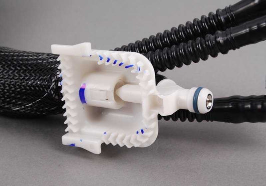 Unidad de bombeo derecha con bomba de depósito para BMW E60, E61N, E63, E64 (OEM 16117373524). Original BMW