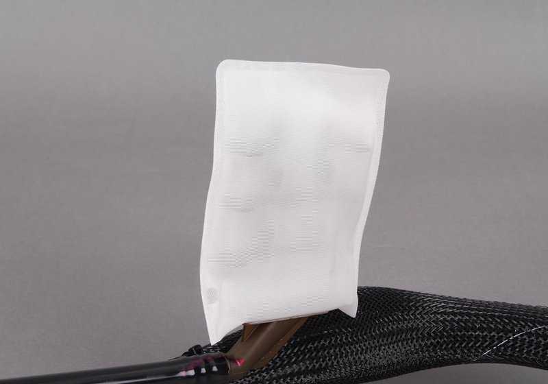 Rechtspumpe mit Ablagerungspumpe für BMW E60, E61N, E63, E64 (OEM 16117373524). Original BMW