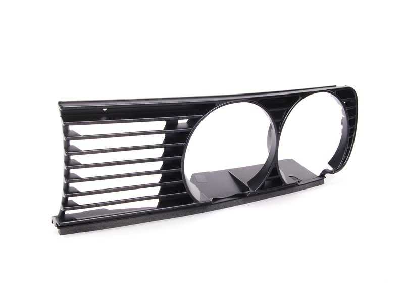 Rejilla de adorno derecho OEM 51131945886 para BMW Serie 3 E30 318i, 320i, 325i... y más. Original BMW.