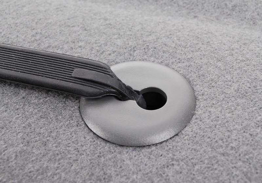 Brushed mat with OEM 51478159495 straps for BMW E39 520D, 520i (all compatible versions). Original BMW.