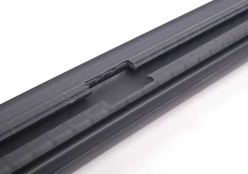 OEM de moldagem por borracha frontal direita 51111839276 para BMW E24. BMW original.