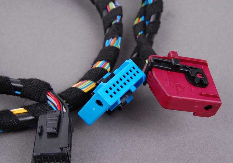 Cable de conexión para navegador OEM 61128377432 para BMW E38. Pieza original BMW.