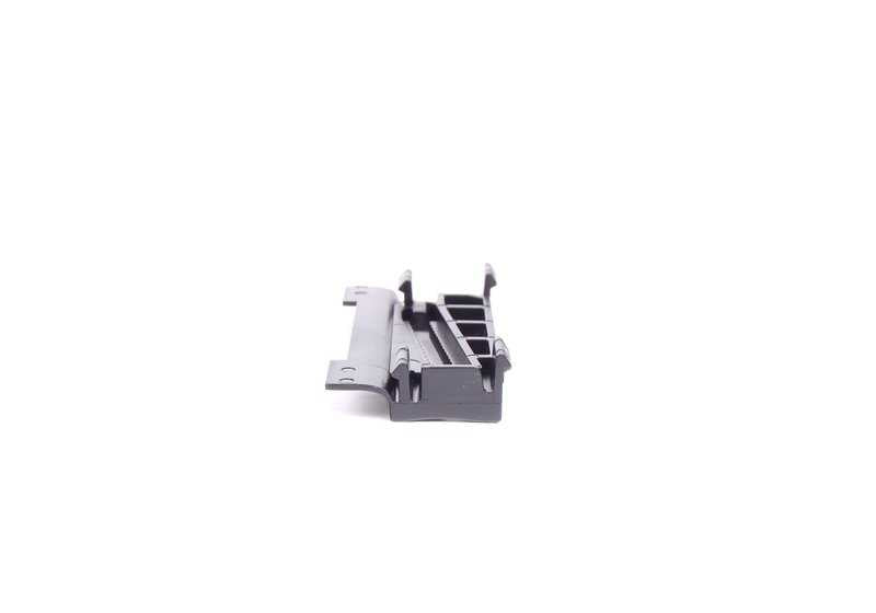 Clip de fijación OEM 51137070747 para BMW E61, F25, F26, E70, E71, E72. Original BMW.