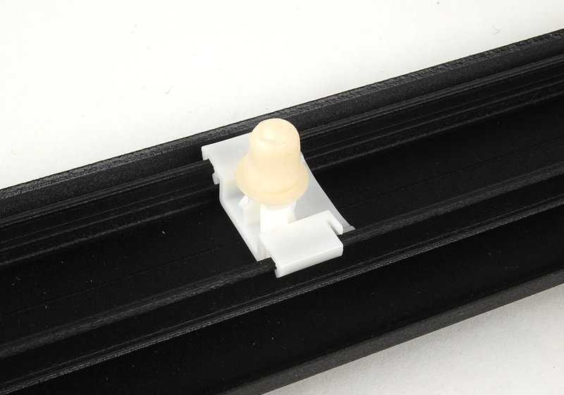 Listón de parachoques puerta delantera izquierda OEM 51132253321 para BMW Serie 3 E36 (1992-1999). Original BMW.