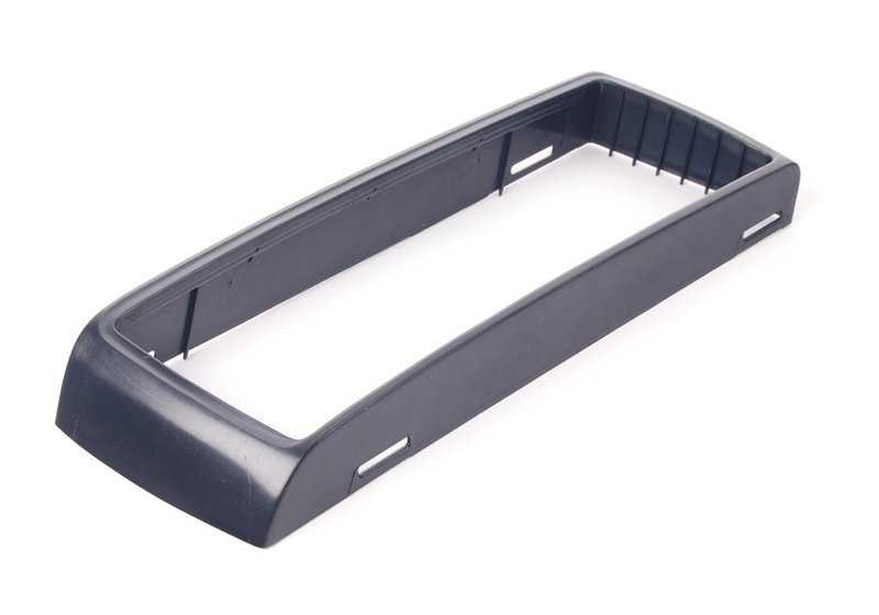 Embellecedor delantero derecho OEM 63128354560 para BMW E31. Pieza original BMW.