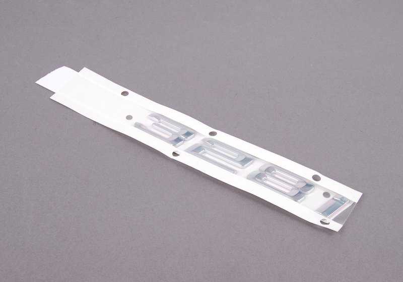 Emblema trasero adhesivo OEM 51147183151 para BMW Serie 3 E90, E90N. Original BMW.