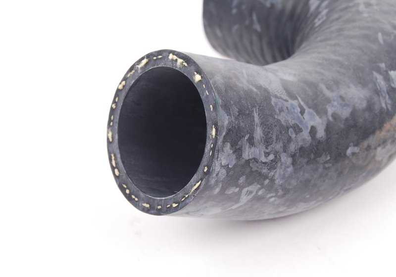 Tuyau d'eau pour BMW E30, E28 (OEM 11531718980). BMW d'origine